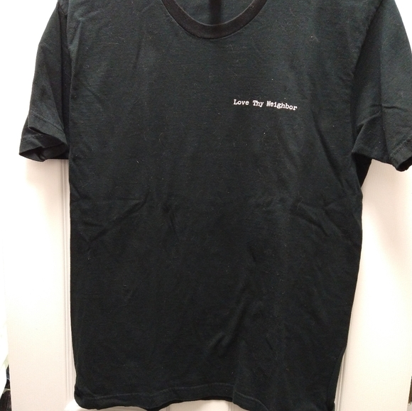 Love thy Neighbor t-shirt - Picture 5 of 7